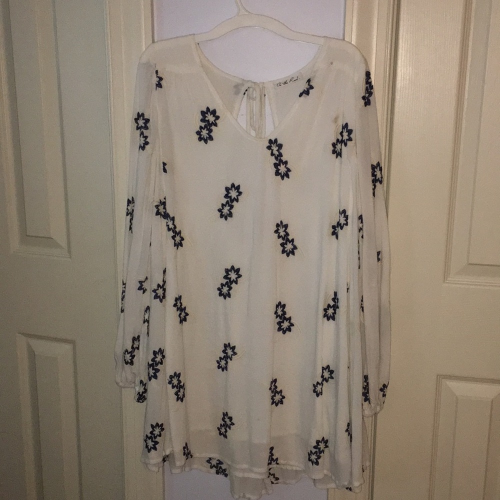 On the Road Bohemian style white dress. Size S